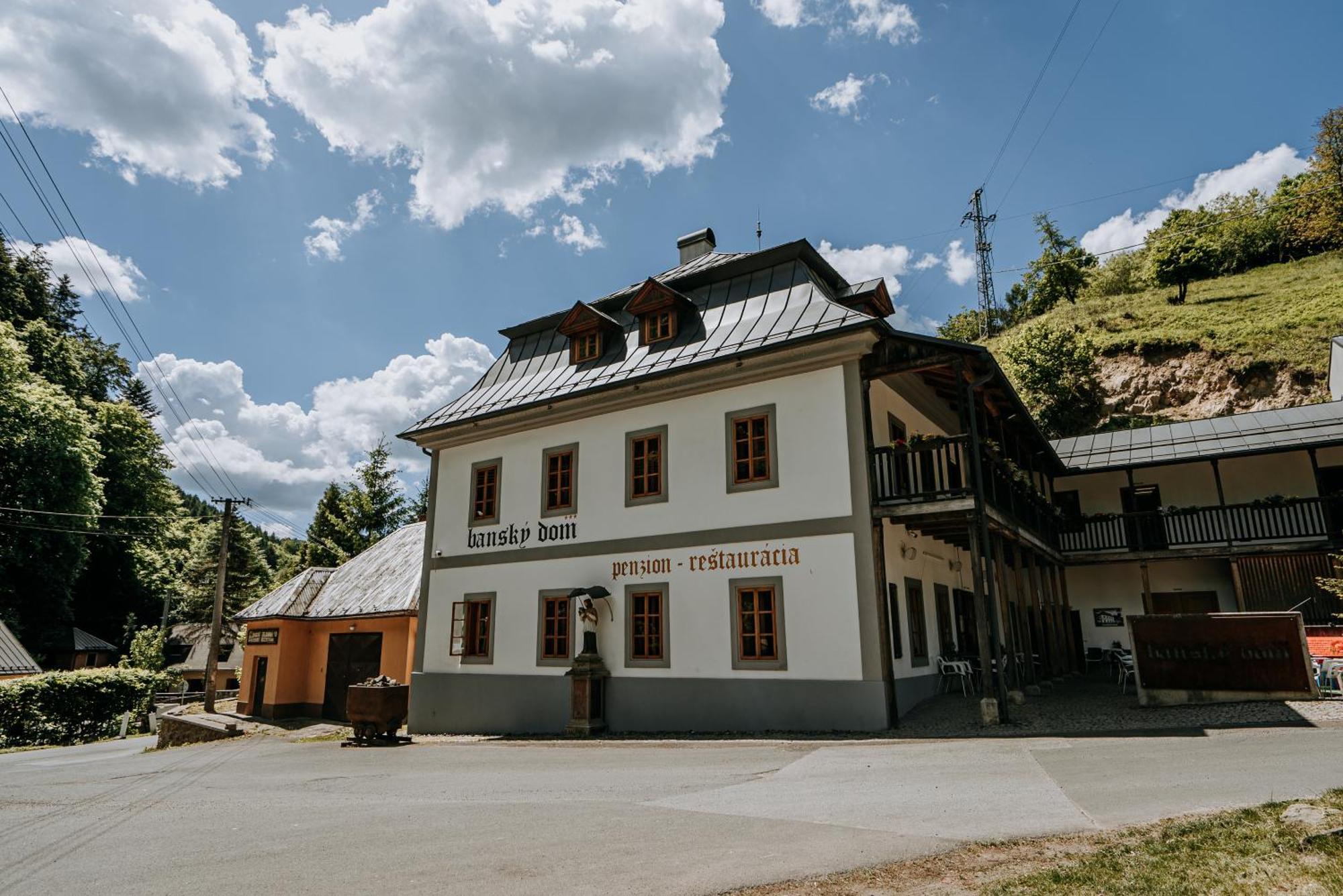 Banská Štiavnica Penzion Bansky Dom מראה חיצוני תמונה